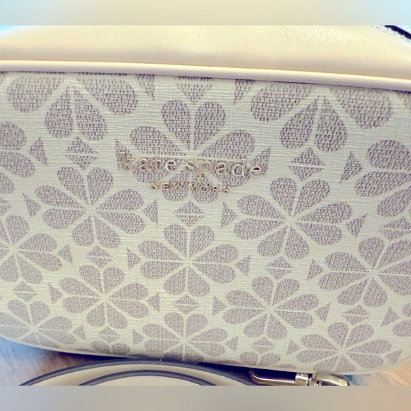 Kate Spade Signature Flower Mini Crossbody Soft Pink. NWOT. - Picture 7 of 7